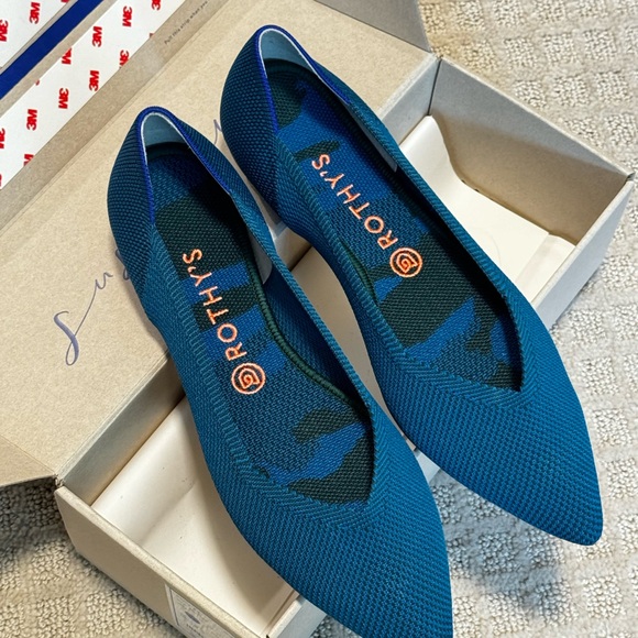 NIB NEW Rothy’s The Point Deep Ocean Teal Points Never Worn Retired 10.5 OG - Picture 1 of 9